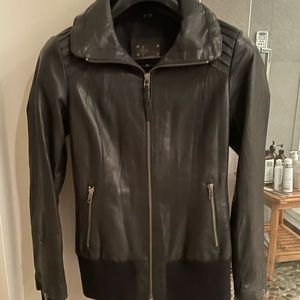 Mackage Aritzia leather jacket size small like new